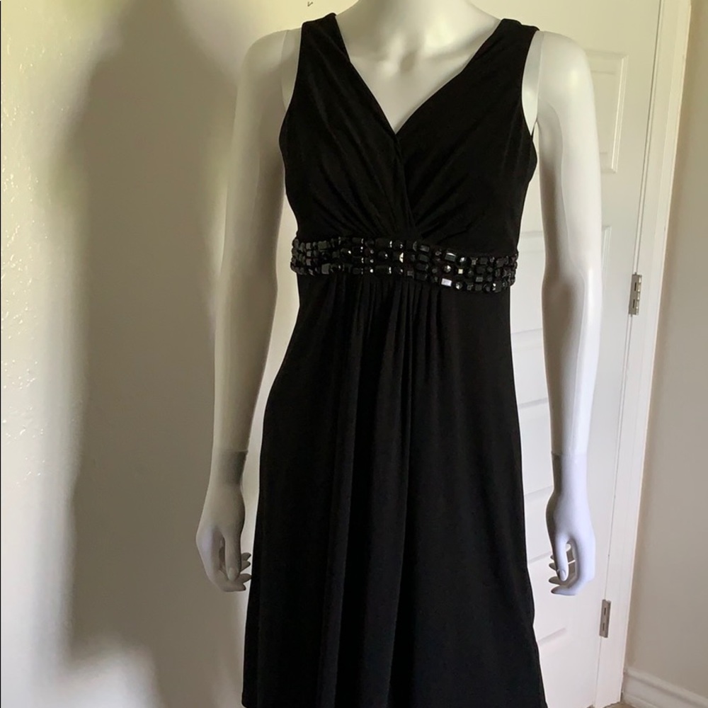 Black dress - Picture 3 of 7